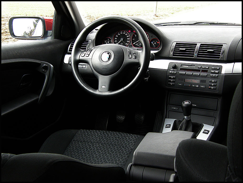 Notranjost_BMW_E46_316ti